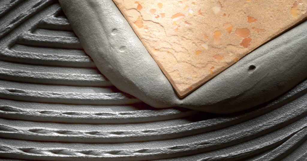 Adhesivos Niasa de alto desempeño para la instalación de pisos, azulejos, porcelanatos y recubrimientos cerámicos